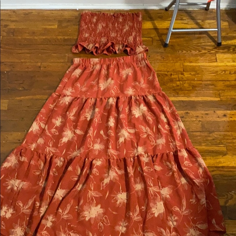 Two piece skirt set